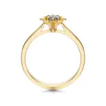 Złoty pierścionek zaręczynowy